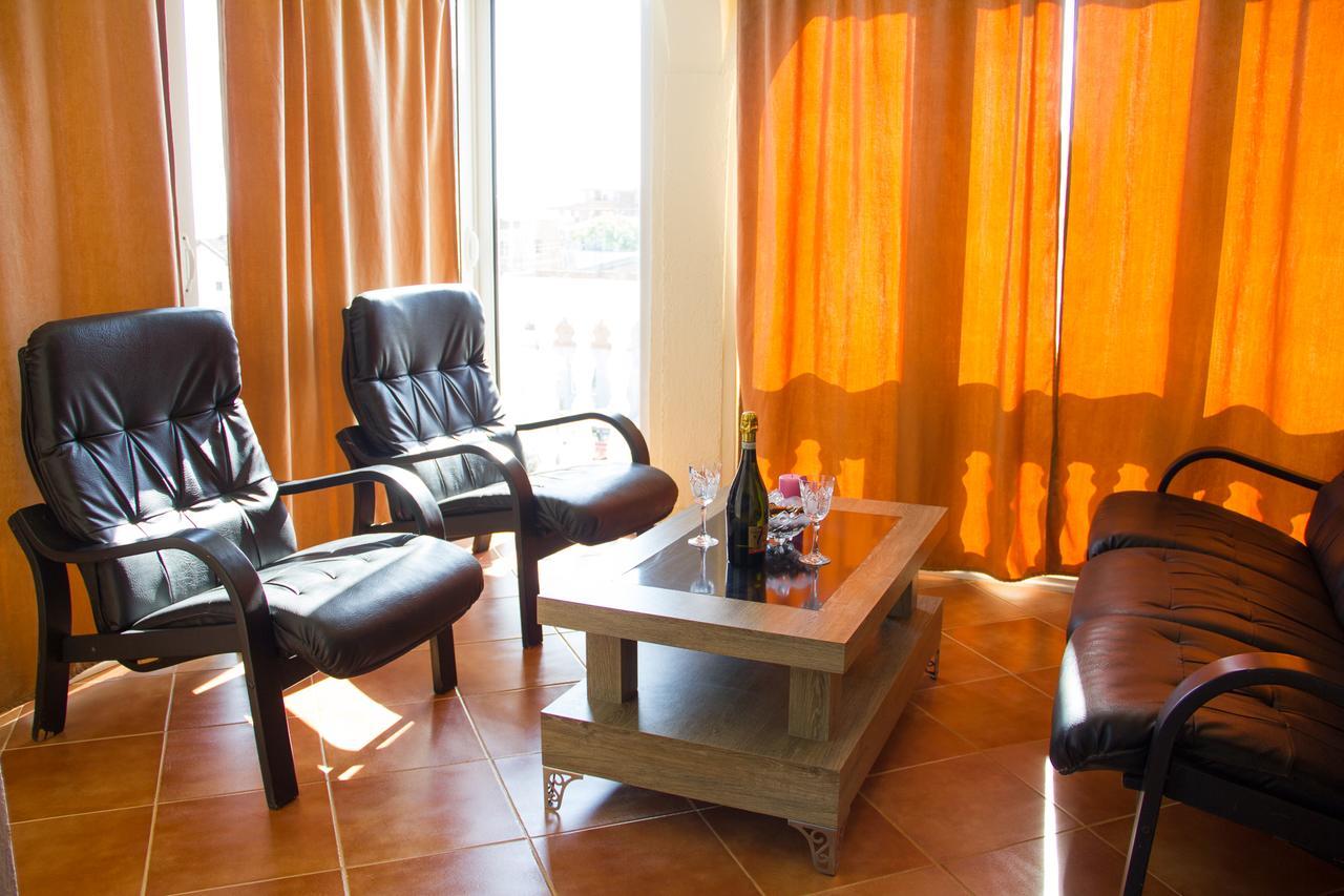 Lux Seaview Bar